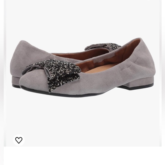 Aerosoles Women's Hang Out Closed Toe Flat Black with Rhinestone Bow size:8.5 - Picture 2 of 4